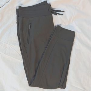 Trekkie North Jogger - ARMY/OLIVE GREEN